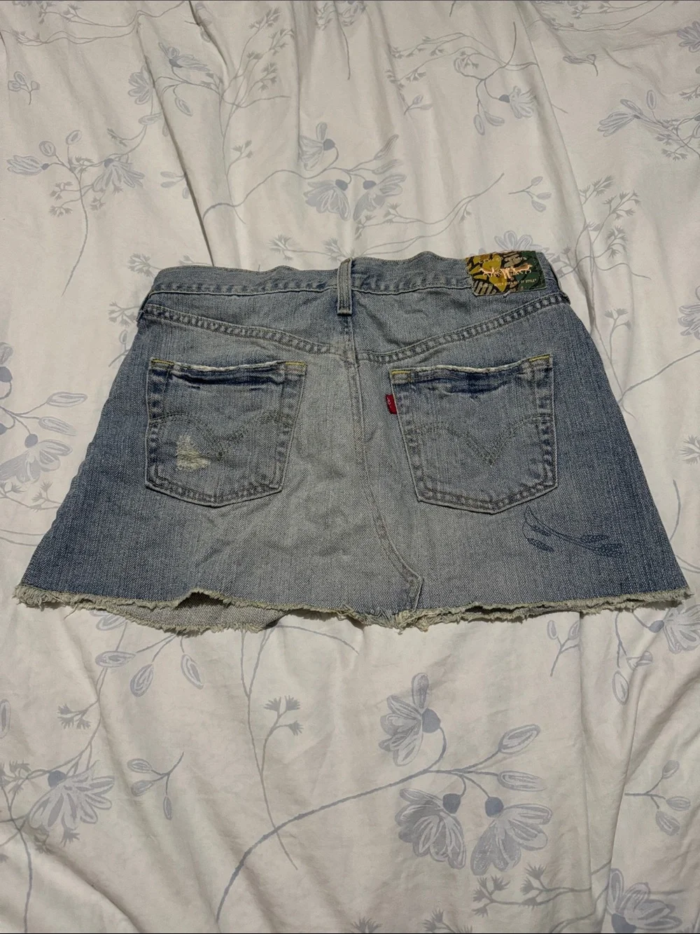 Levi’s Women Light Wash Denim Skirt (Size: 3)